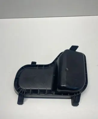 Mercedes-Benz Vito Viano W639 Headlight/headlamp dust cover 24670200R