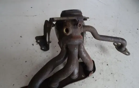 Toyota Auris E180 Exhaust manifold