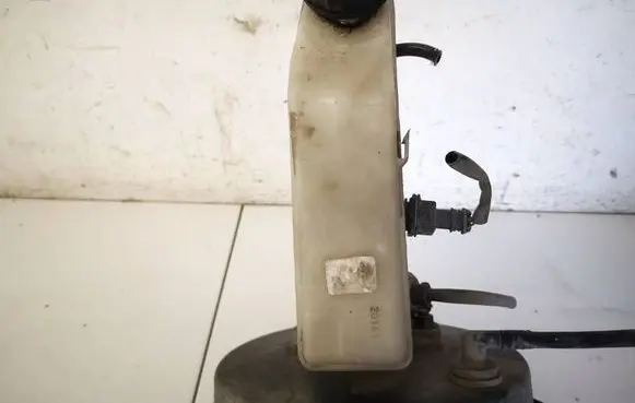 Toyota Corolla Verso AR10 Brake fluid reservoir 