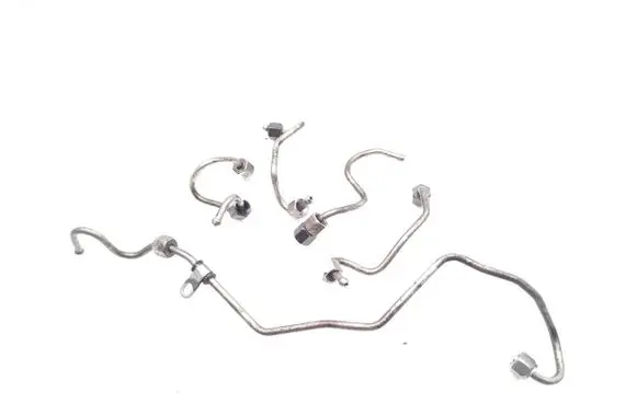 Mazda 6 Fuel injector supply line/pipe 