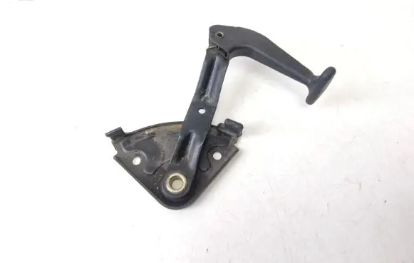 Engine bonnet (hood) release handle
