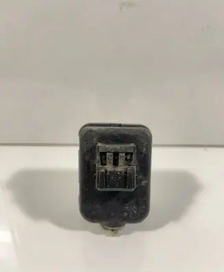 Volvo S60 Headlight level adjustment motor P2004