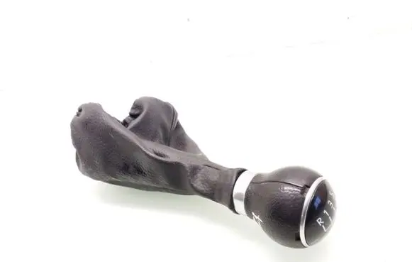 Volkswagen Jetta V Gear lever shifter trim leather/knob