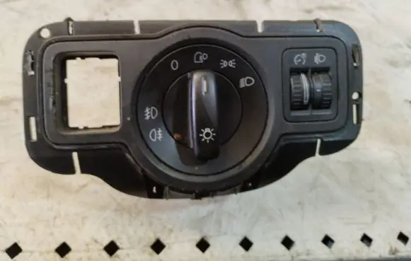 Volkswagen PASSAT B6 Light switch