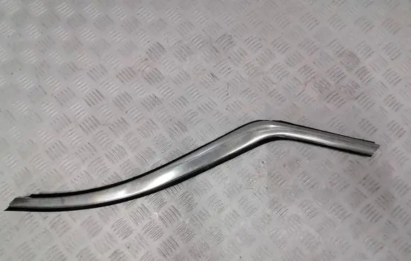 Opel Crossland X Rear side glass trim 39008051 39008049