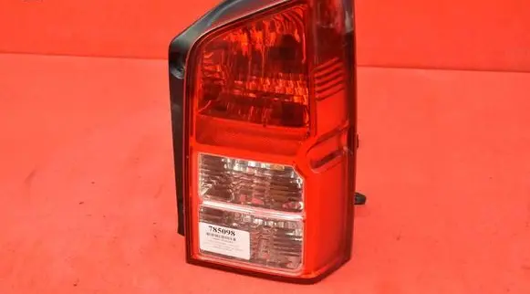 Nissan Pathfinder R51 Rear/tail lights 220-16550