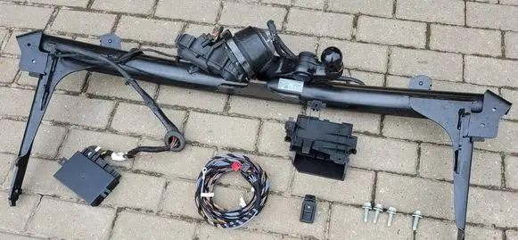 Audi Q3 F3 Tow bar set 83A800495B