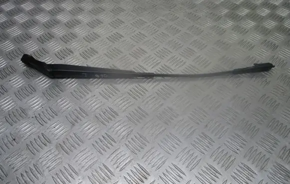 Opel Zafira B Front wiper blade arm
