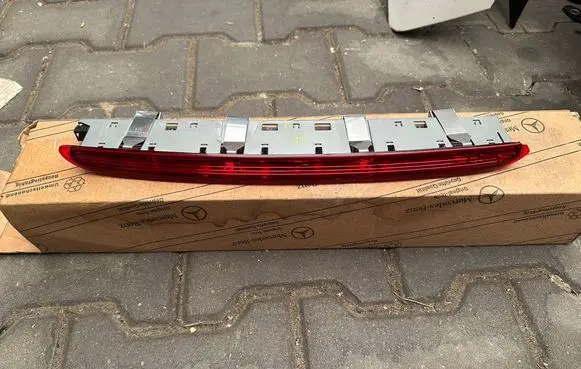 Mercedes-Benz ML W164 Third/center stoplight A1648201056
