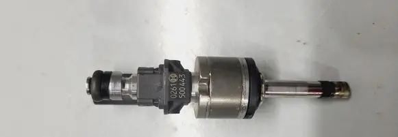 Skoda Kamiq Fuel injector 0261500443 05C906036