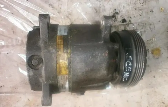 Renault Scenic I Air conditioning (A/C) compressor (pump) 1135284 7700273320