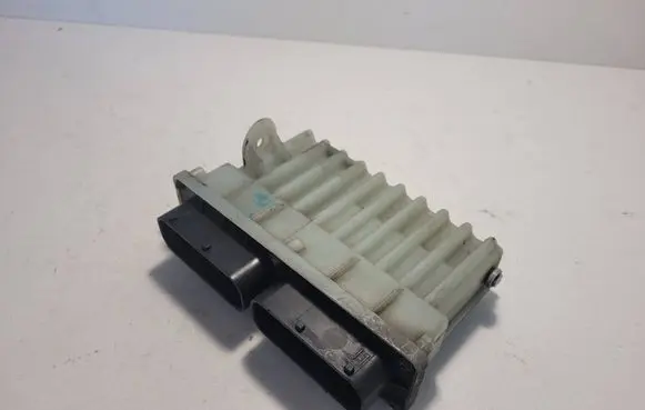 Opel Zafira A Fan control module 24462346 154018375