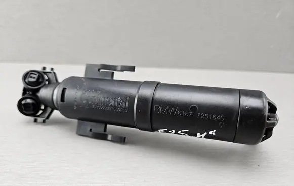 BMW X3 F25 Headlight washer spray nozzle 7251640 61677251640 7488733