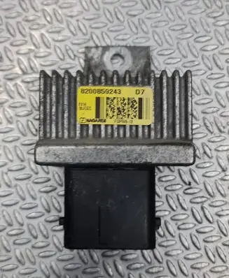 Nissan Qashqai Glow plug pre-heat relay 8200859243
