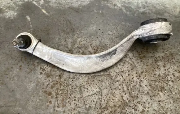 Jaguar F-Type Front lower control arm/wishbone 3C256