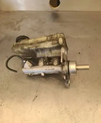 Renault Scenic II - Grand scenic II Master brake cylinder 102879