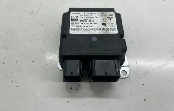 Tesla Model 3 Airbag control unit/module 109575700C 0285014176