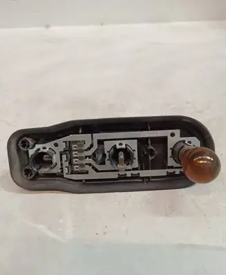 BMW 5 E39 Tail light bulb cover holder 399377