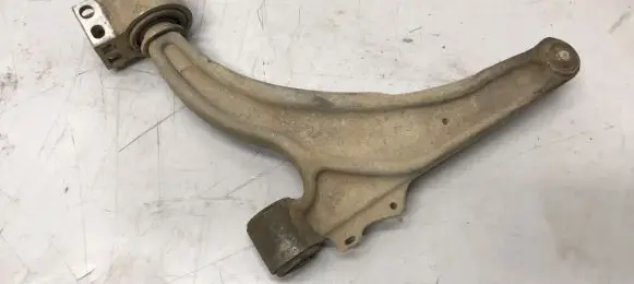 Opel Astra J Front lower control arm/wishbone