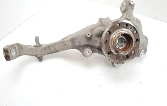 Mercedes-Benz CLS C257 Front wheel hub A2133325200