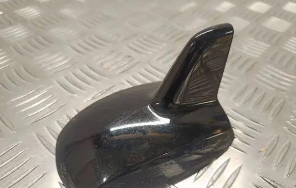 Mercedes-Benz CLS C218 X218 Roof (GPS) antenna cover A2128270028 K50010690