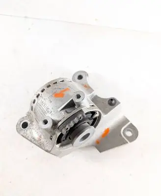 BMW 7 G70 Engine mount bracket 9485625