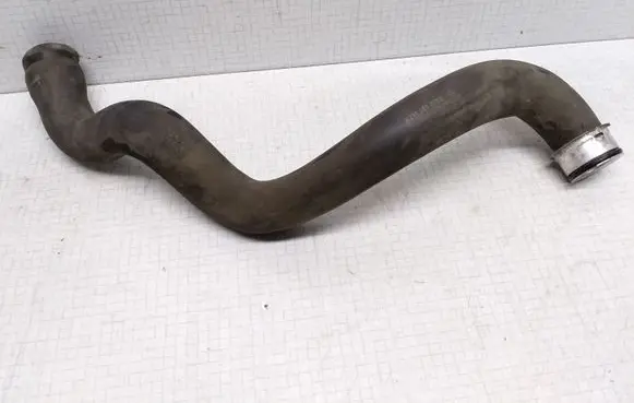 Mercedes-Benz E W211 Engine coolant pipe/hose A2115010782