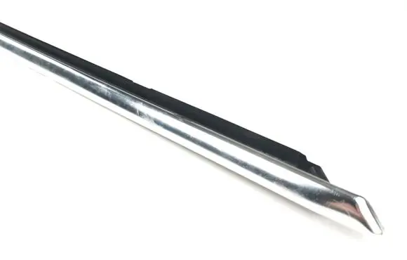 Volkswagen PASSAT B5.5 Front door glass trim molding 3B0837476