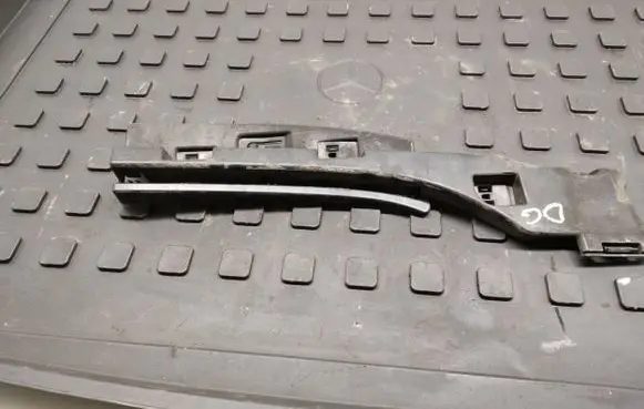 BMW 2 F45 Sill supporting ledge 7301944