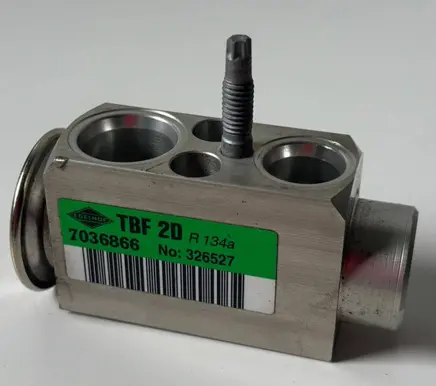 Volvo V60 Air conditioning (A/C) expansion valve 7036866 326527