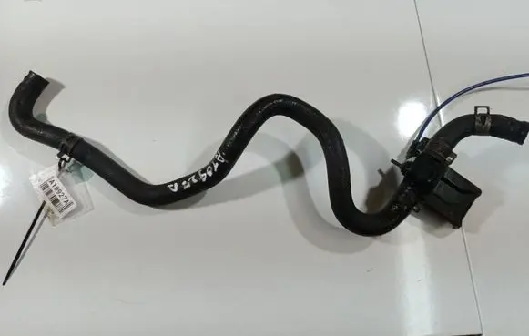 Honda FR-V Engine coolant pipe/hose