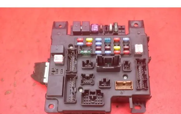 Citroen C-Crosser Fuse box set 8637A319