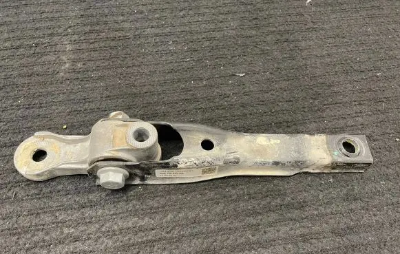 Audi Q3 F3 Gearbox mounting bracket 5Q0199855AB