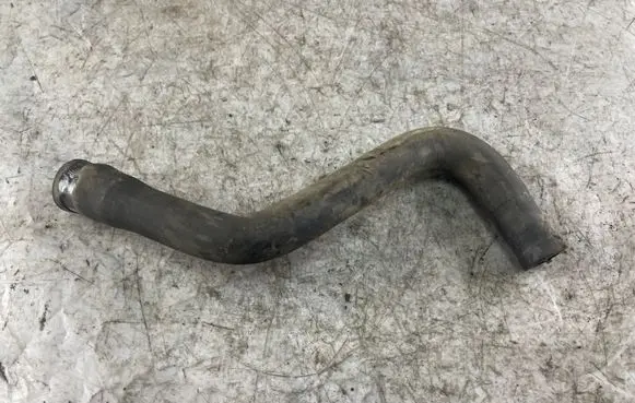 Volvo V70 Engine coolant pipe/hose