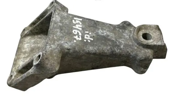 Mercedes-Benz Sprinter W901 W902 W903 W904 Engine mounting bracket A6122230004