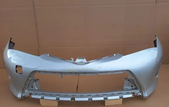 Toyota Auris E180 Front bumper 5211902A20