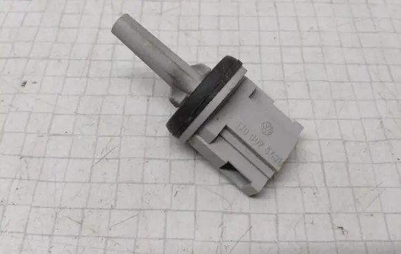 Audi A3 S3 8L Interior temperature sensor 1J0907543B