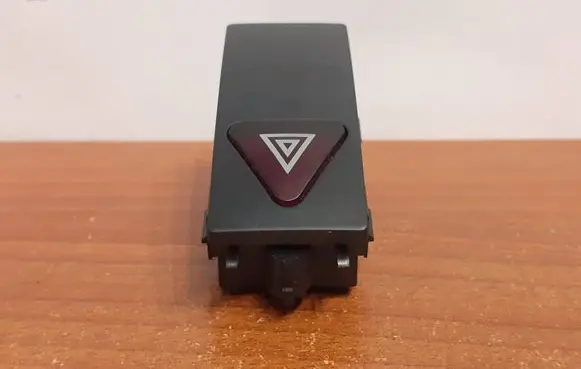 Mercedes-Benz E W212 Hazard light switch 2129052600 33692812