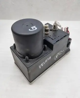 Audi A3 S3 8L Central locking vacuum pump 8L0862257G