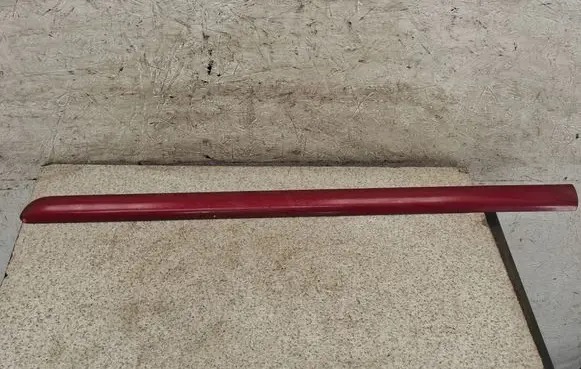 Peugeot 5008 Front door trim (molding) 98547R02