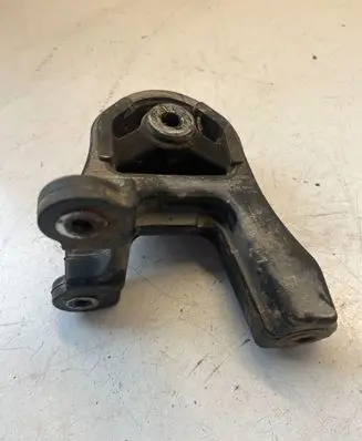Honda CR-V Engine mount bracket 423027JP