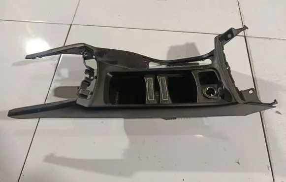 Ford C-MAX II Other interior part F1CBR045M18