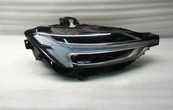 Volvo XC60 Headlight/headlamp 31108597 2000000448411 124300526226