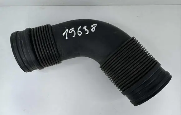 Volkswagen Golf IV Air intake hose/pipe 1J0129684B