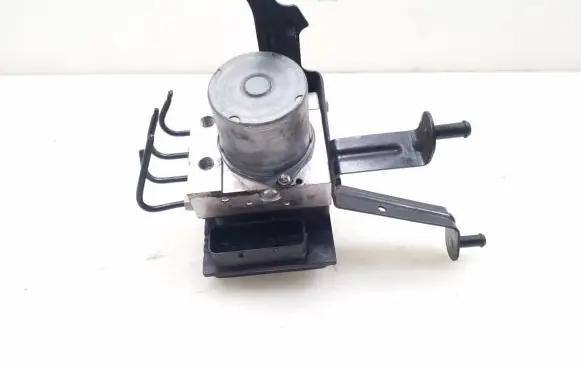 BMW X3 E83 ABS Pump 3420395