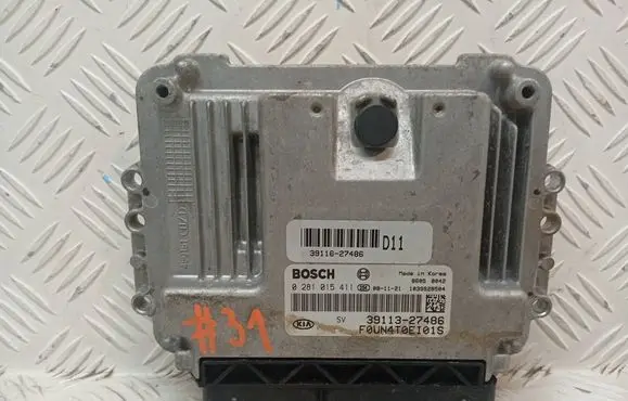 KIA Carens II Engine control unit/module 3911327486 3911627486 0281015411
