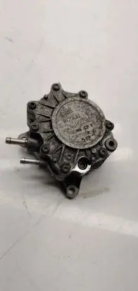 Audi A4 S4 B7 8E 8H Vacuum pump 03G145209