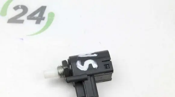 Clutch pedal sensor