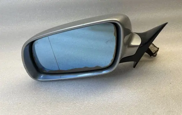Audi A4 S4 B5 8D Front door electric wing mirror RSO225401