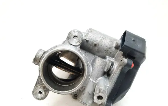 Volkswagen Golf VII Throttle valve 04L128063N A2C82502900 04L128059M